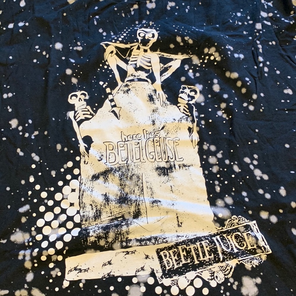 Excellent used condition Beetlejuice tshirt Xl